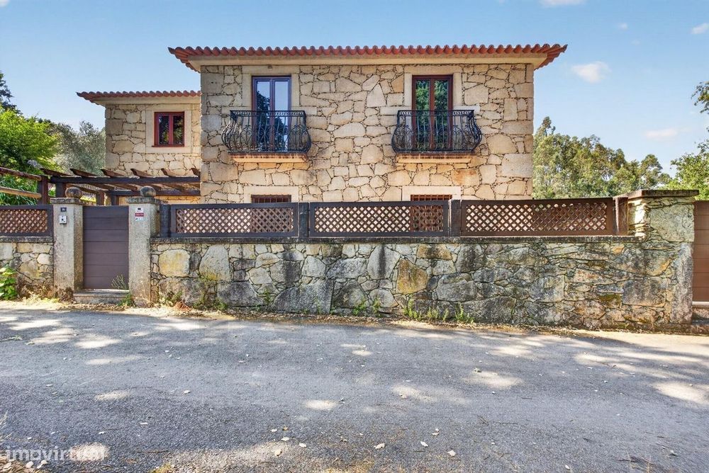 Moradia T3 junto ao Rio Vouga | Jardim, jacuzzi e vista Serra | Couto