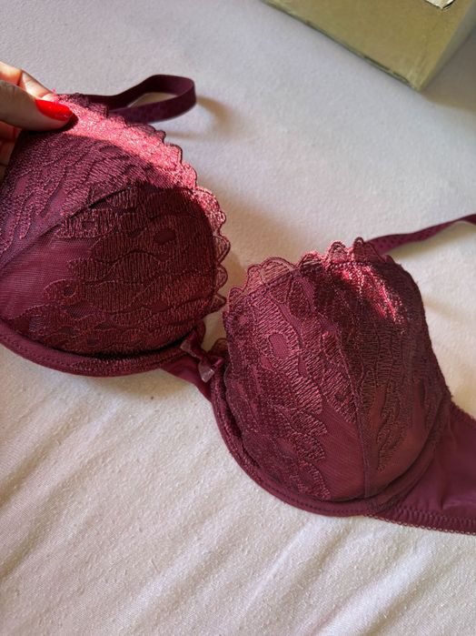 Nowy Biusztonosz stanik Petite FLEUR 75B koronkowy bordowy