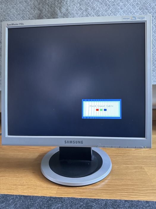 Monitor Samsung SyncMaster 710N W447245379668561920
