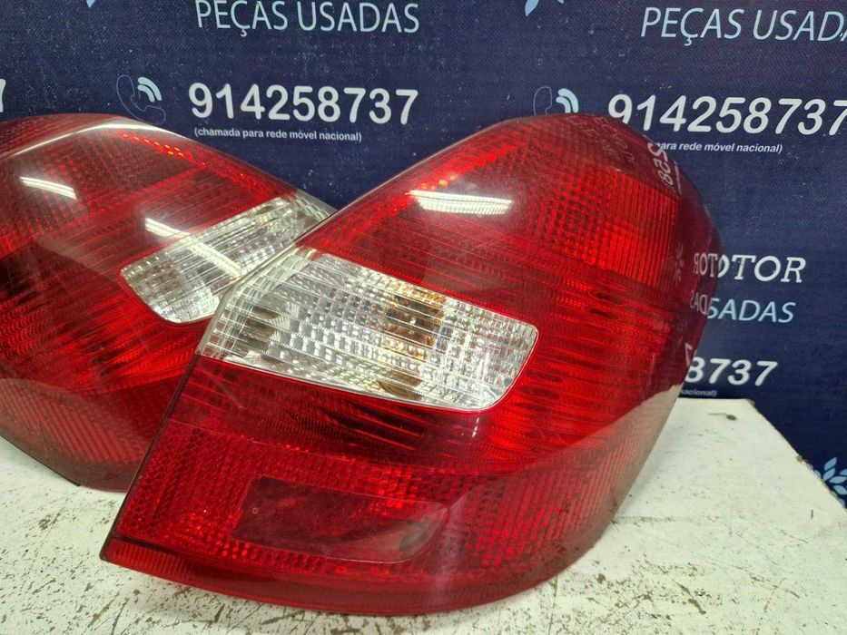 Farolins usados SKODA FABIA II carro esquerdo direito farolim