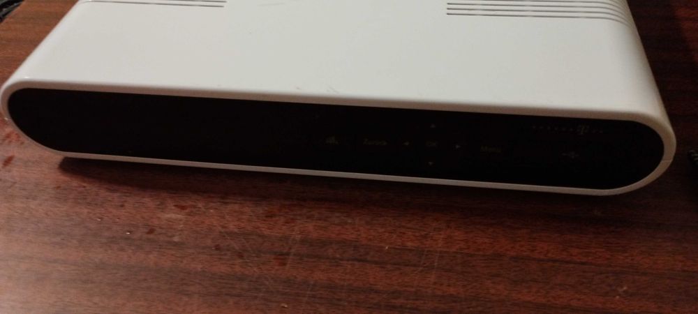 ТВ приставка Media Receiver 303 A Microsoft IPTV Freenet TV