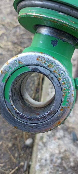 Циліндри рульові трактора John Deere 8r