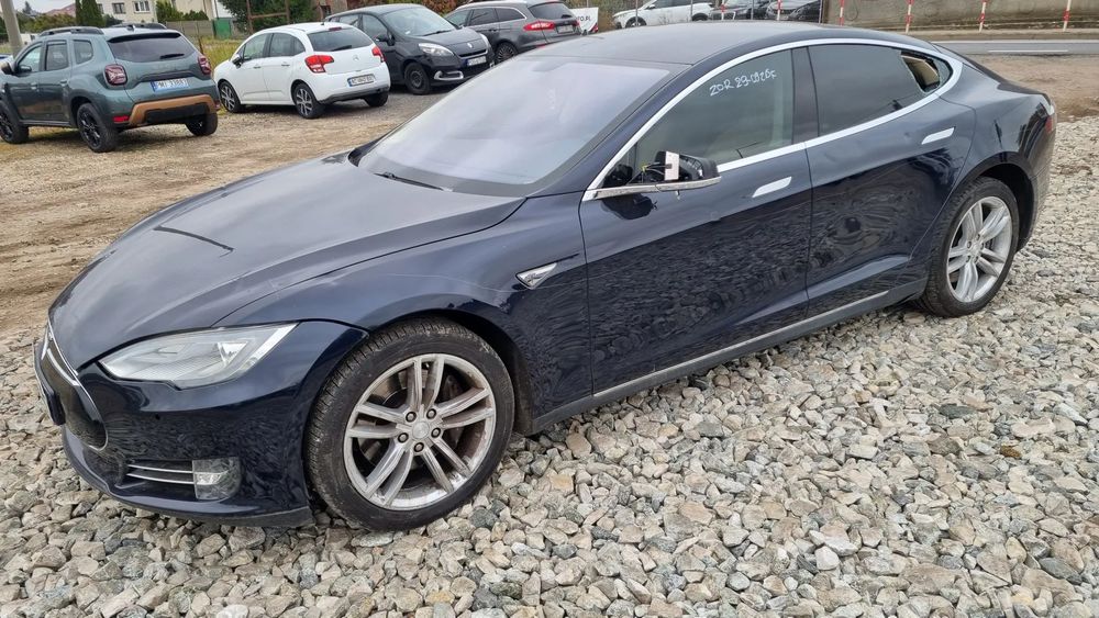 Tesla Model S S75