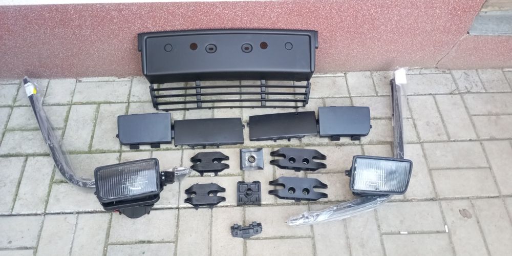 Заглушки буксировки переднего бампера BMW E34