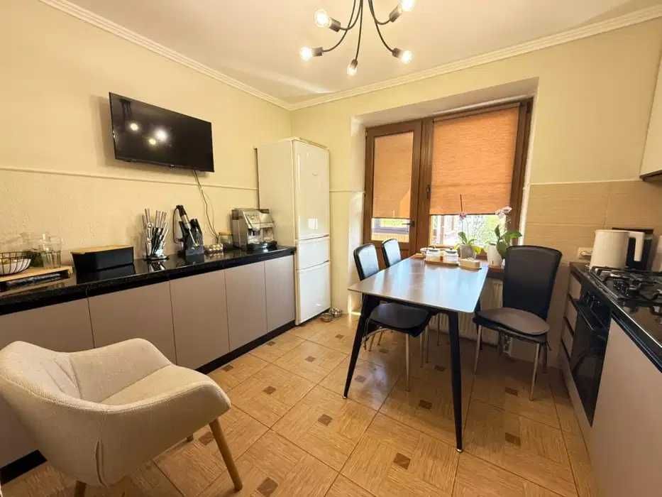 Продам 3х кімнатну квартиру р- н Доси