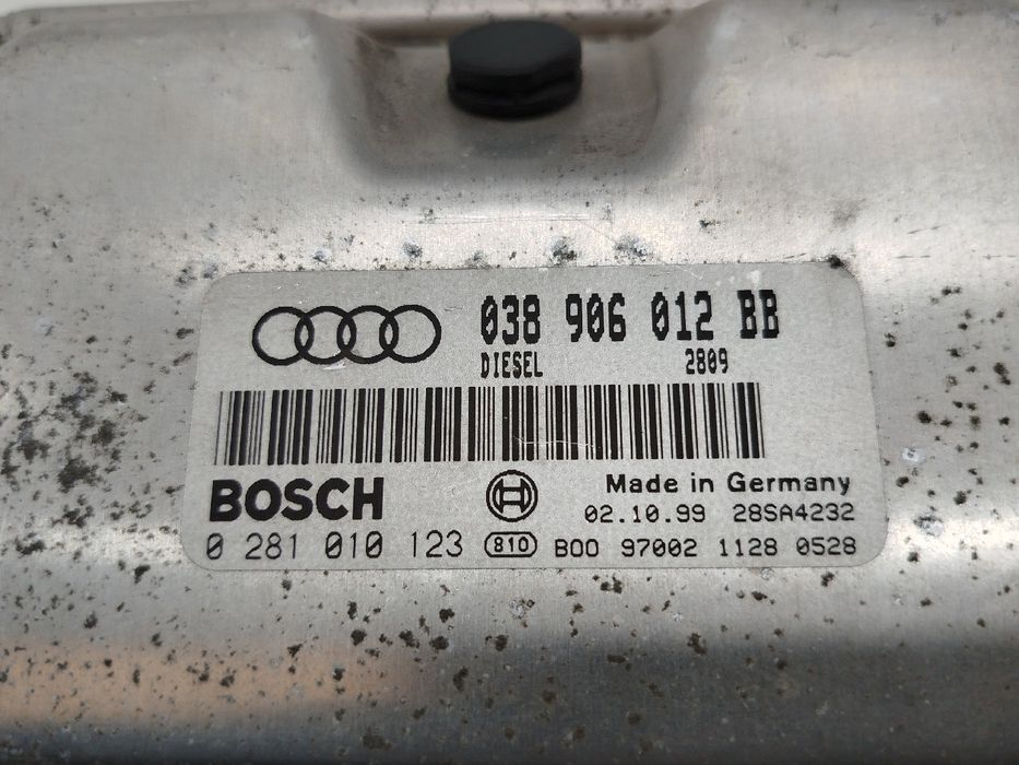 Centralina de Motor - AUDI A3 (8L1) | 96 - 06