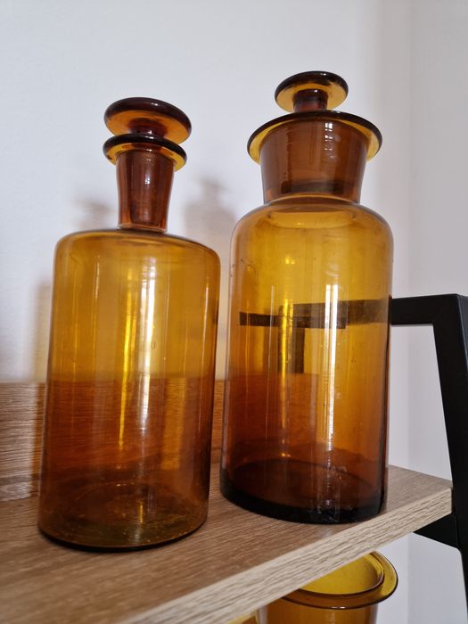 Frascos farmácia antigos.