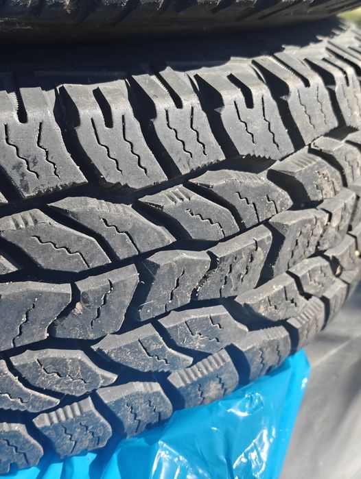 Opony Cooper Discoverer AT3 235/85 r16 2 sztuki bieznik 12mm