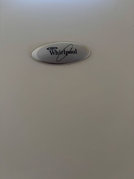 Холодильник Whirpool