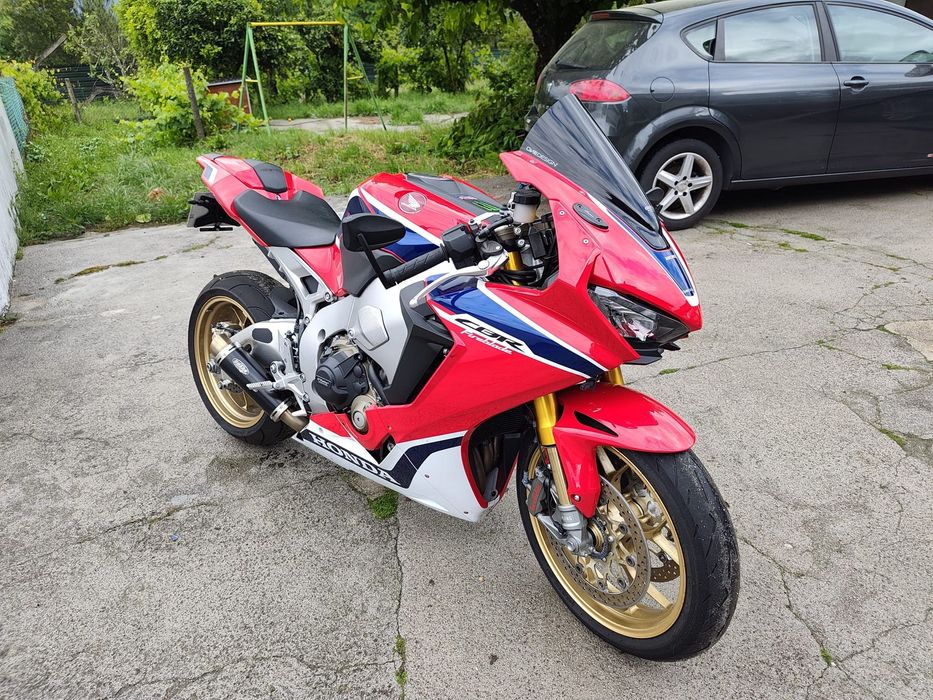 Honda CBR  CBR1000 S1