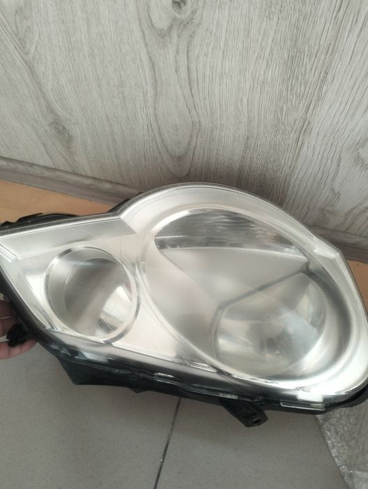 Продам фару volkswagen polo правая 9n3