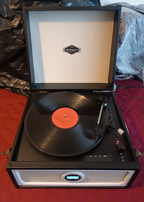 Програвач вінілу Auna Sarah Ann DAB+/FM радіо, USB, Bluetooth чорний