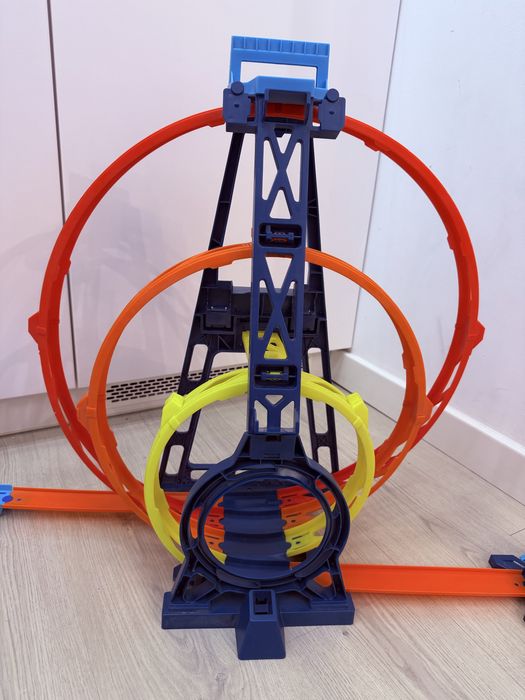 Tor Hot Wheels Track Builder potrójna pętla
