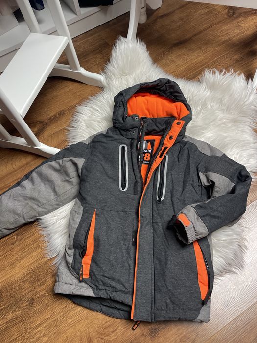 Продам стильну теплу зимову куртку Cool Club Mountain 128 для хлопчика.