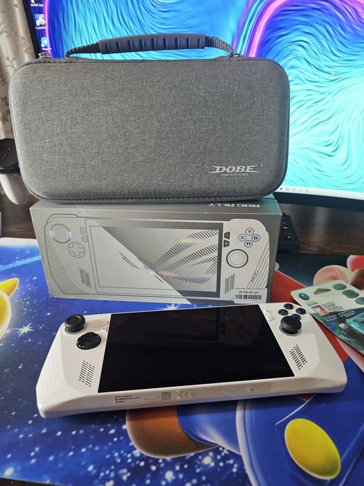 Портативна - ігрова консоль Asus Rog Ally 512Gb + комплект