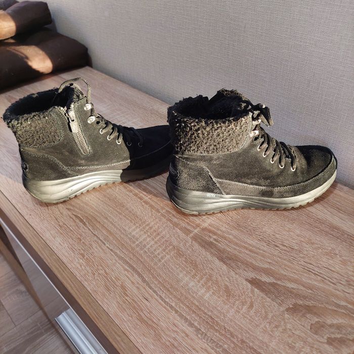 Утелпені черевики скечерс 144770-BBK On-The-Go Stellar Winterize Black