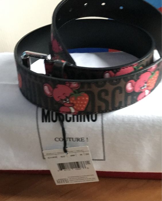 Pasek Moschino Couture, skóra, limitacja „Myszka z truskawką”,46=100cm