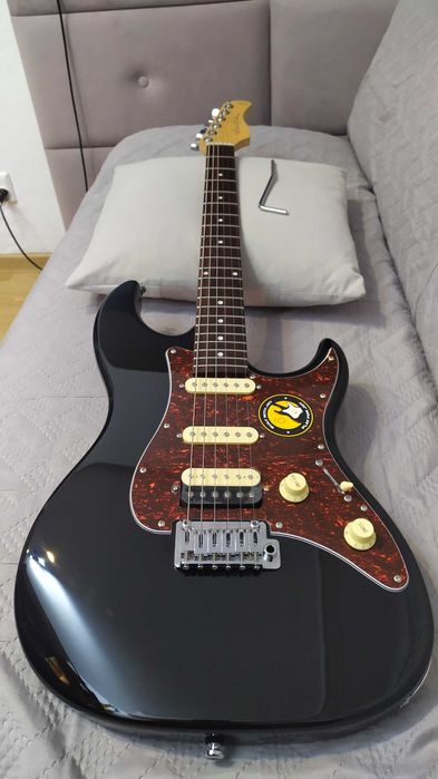 Gitara Sire Larry Carlton S3