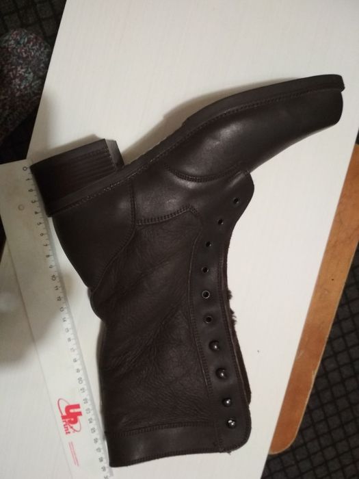 Кожаные сапоги новыеДля тех у кого разные ноги  Сапоги зимние 39р-р, 3