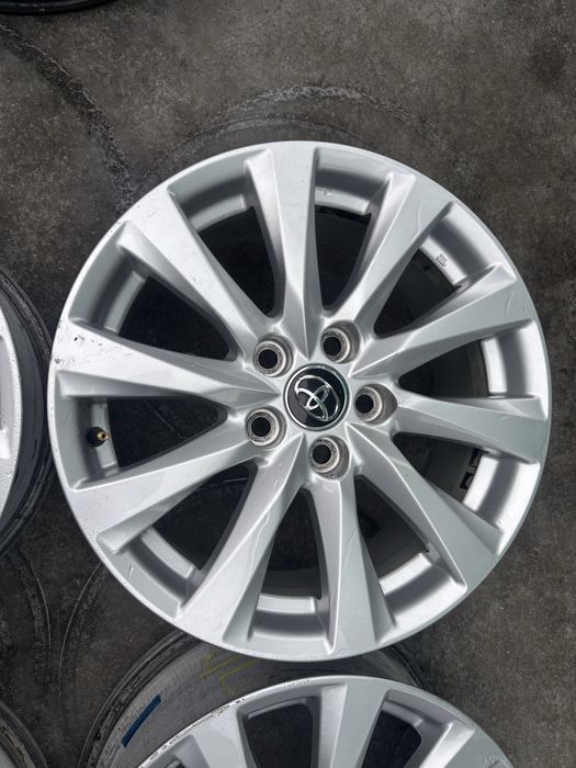 5/114.3R17 Toyota Camry диски