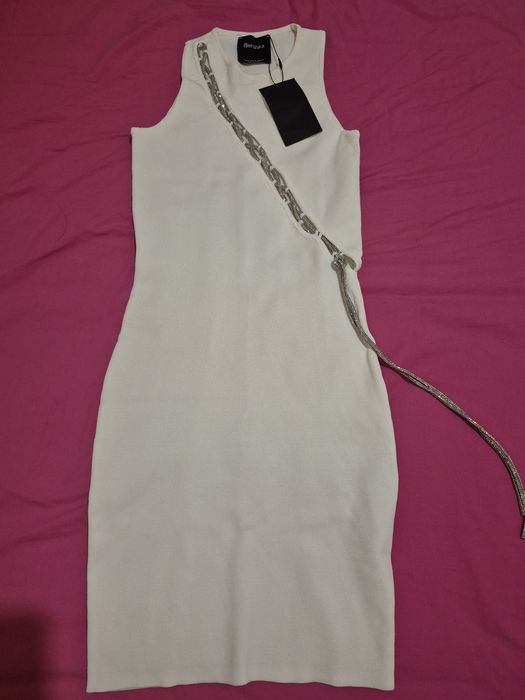 Vestido Berska novo