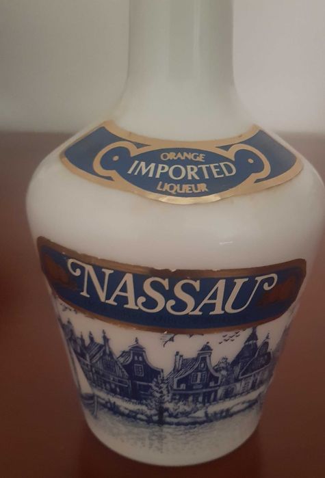 Garrafa em porcelana antiga - Oportunidade 5€