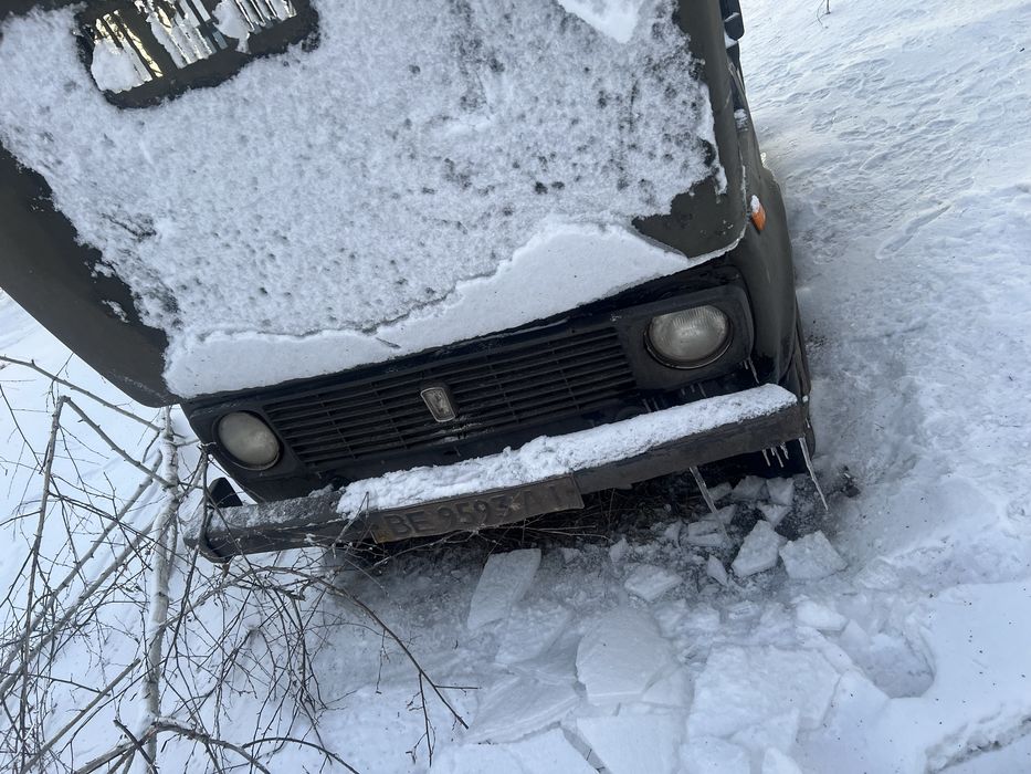 Продам ниву на ходу