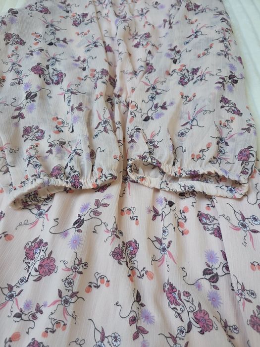 Sukienka Esmara w kwiatki wiosenna pudrowy róż rozmiar 40