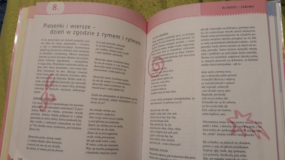 Książka "Witaj na świecie. Pierwszy rok życia dziecka" Annette Nolden