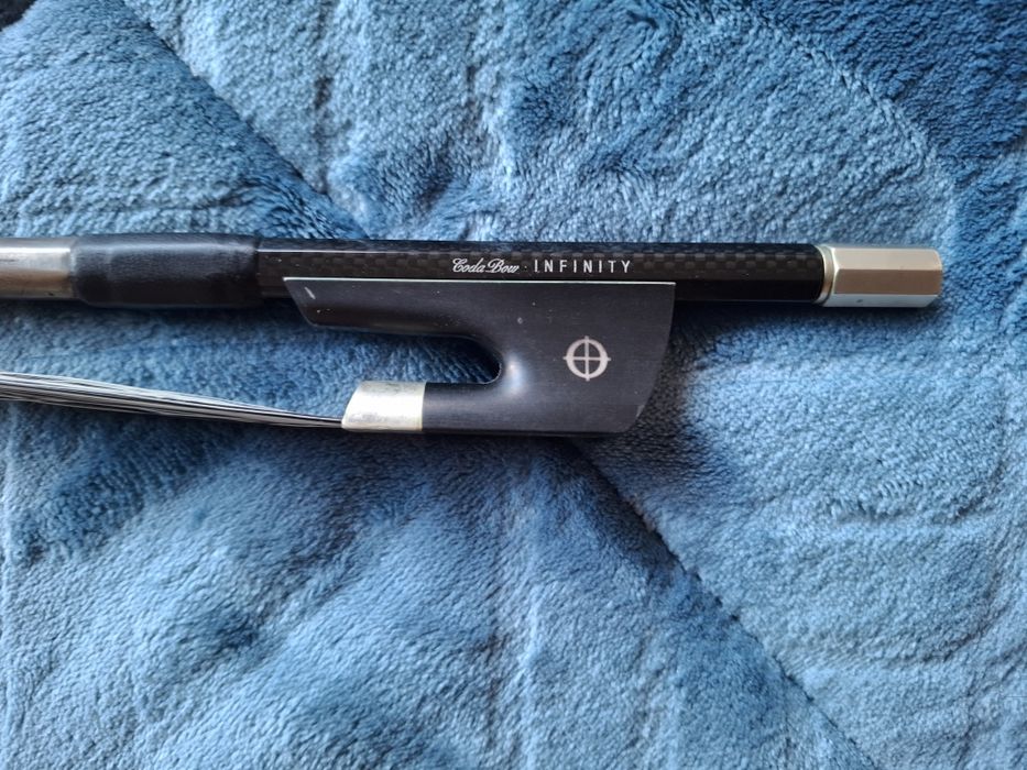 Arco francês para contrabaixo