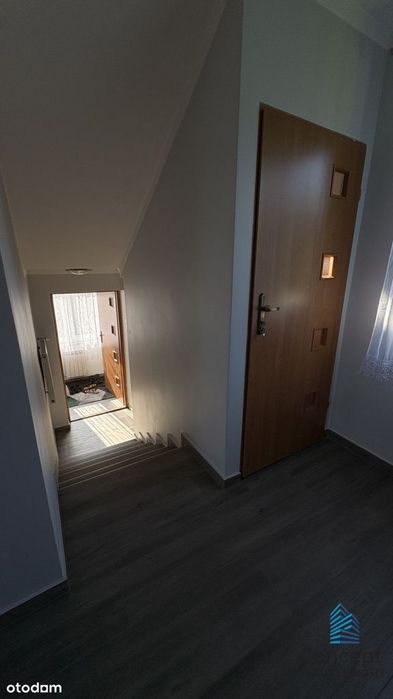 Dom 150 m² z garażem i stodołą – Złota, 26 ar