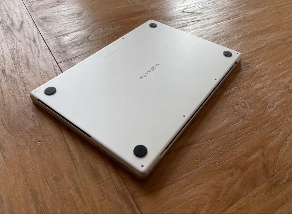 Macbook pro m2 max 1tb 32gb 16”