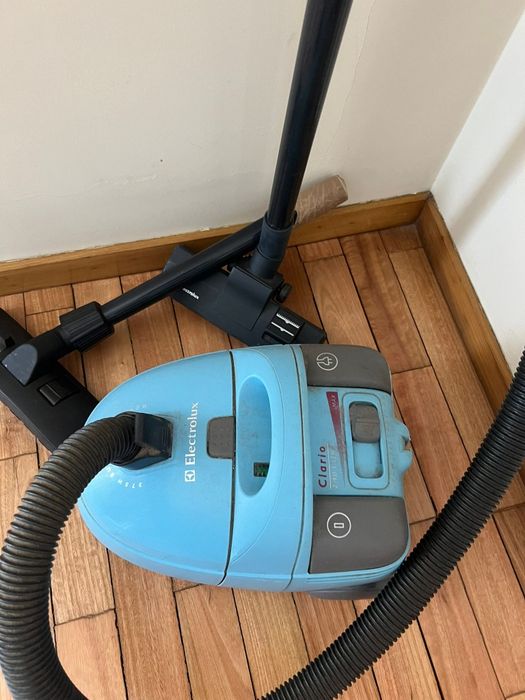 Vendo aspirador de saco Electrolux