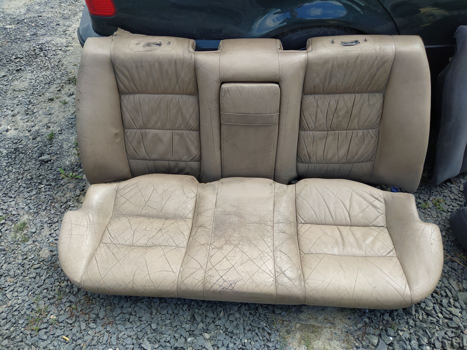 Задній диван BMW e34