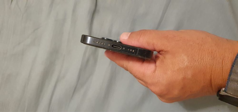 Iphone 15 Pro ainda na garantia