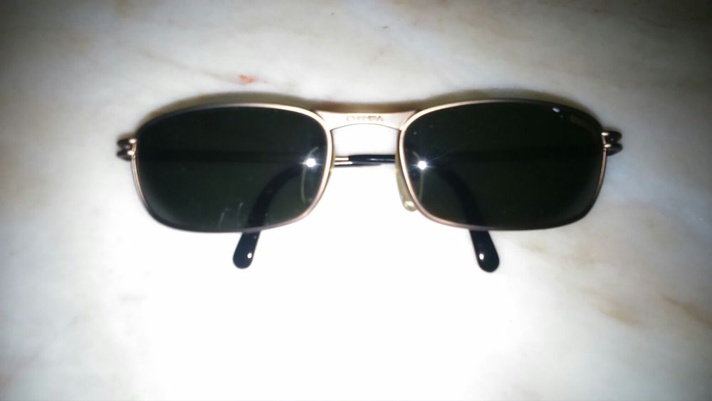 Vendo Óculos de sol Carrera originais. Novos.