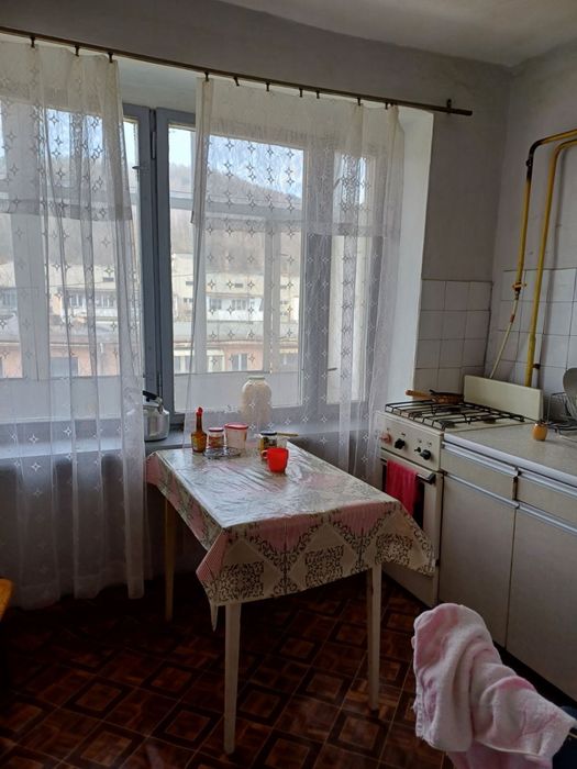 Продається 4-х кімнатна квартира в селі Поляна, Закарпатська область