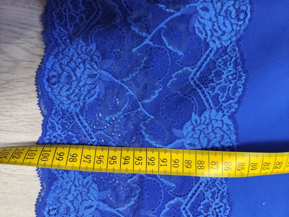 Elegancka i stylowa chabrowa sukienka 42