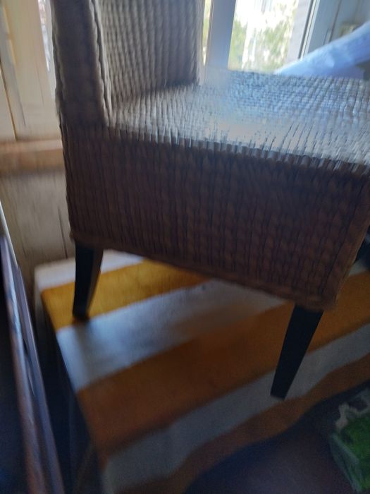 Cadeira em verga nunca usada