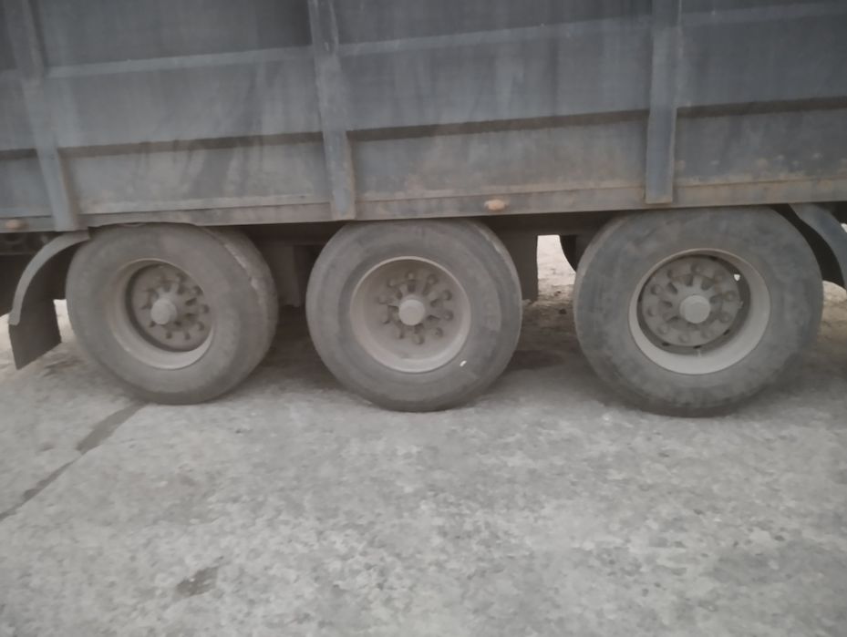 Полуприцеп зерновоз