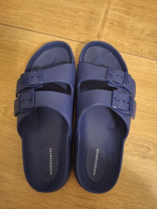 Klapki basenowe niebieskie Reserved 34/35