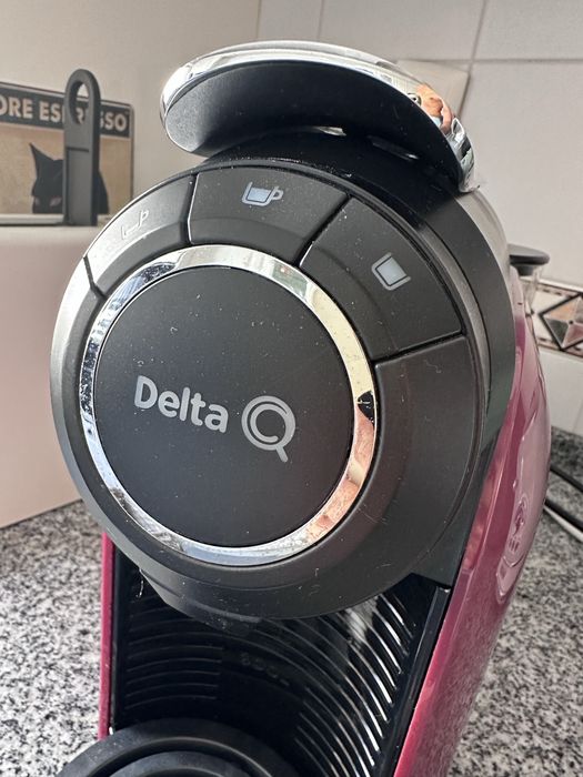 Maquina delta  cafe impecavel