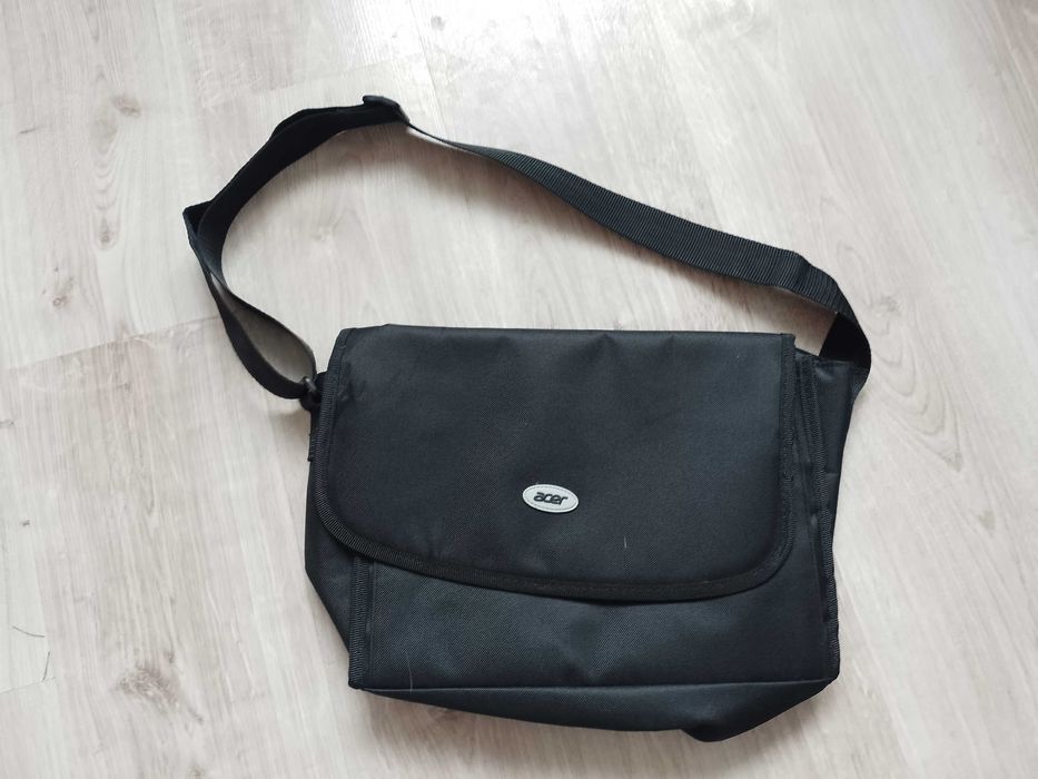 Torba etui na laptop ACER czarna lekka nowa