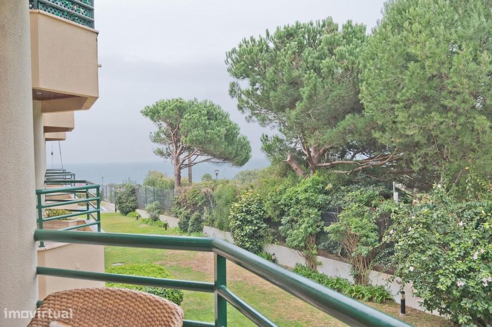 Apartamento T2 com jardim, Cascais