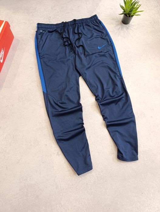 Спортивні штани Nike Dri fit M-L