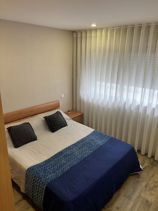 Quarto solteiro . Parque da prelada ( Porto )