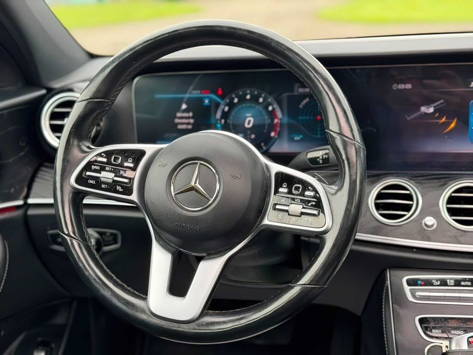 Mercedes-Benz E 350 4MATIC      2020