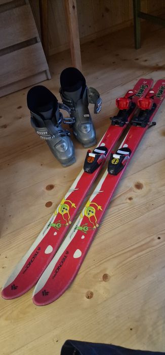 Narty dla dziecka z butami