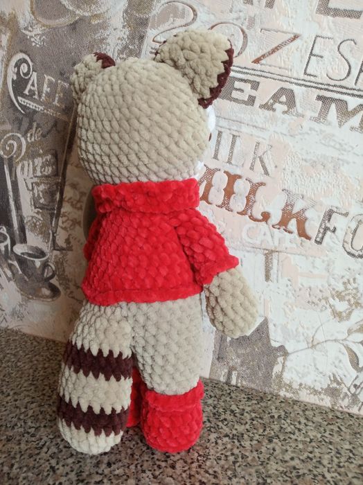 Вязанная игрушка Among Us (Амонг Ас) и енот