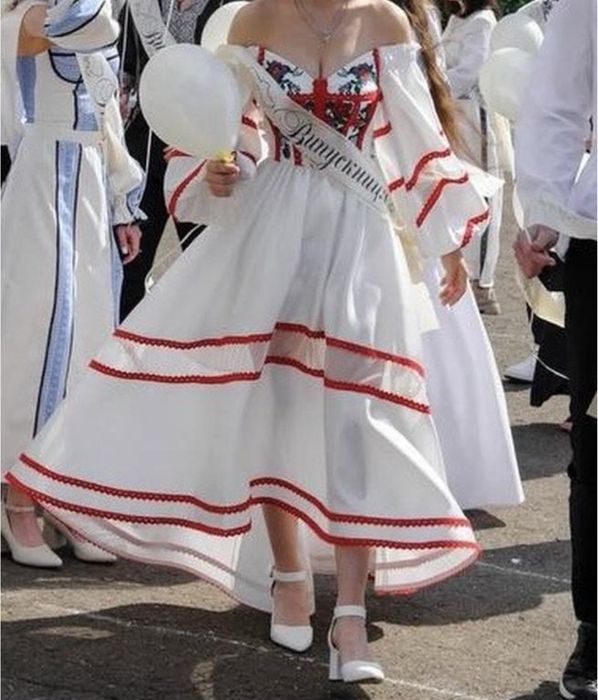 Плаття вишите нове